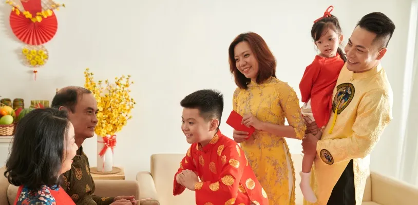 เลือกของขวัญตรุษจีนแล้วอย่าลืมเพิ่มความมั่นใจด้วยประกันสุขภาพจากเมืองไทยประกันชีวิต