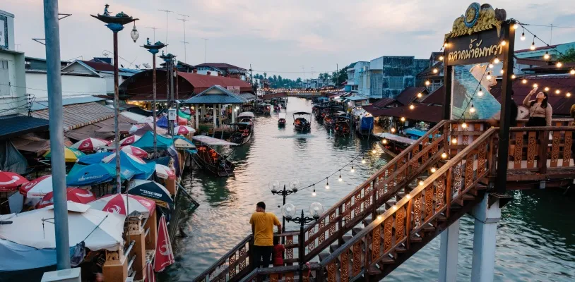 เที่ยวหน้าร้อน ตลาดน้ำอัมพวา สมุทรสงครา