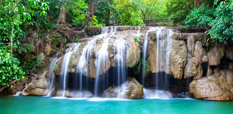 ที่เที่ยวหน้าฝน น้ำตกเอราวัณ จ.กาญจนบุรี